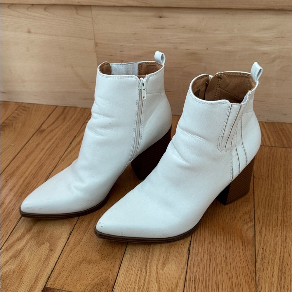 Indigo brand Ankle Boots Bootie White-size 8.5